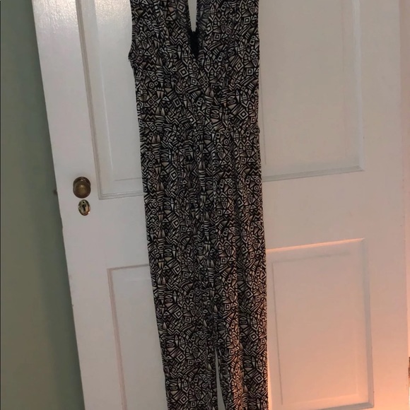 Dresses, shirts, shorts and pants - Picture 5 of 6